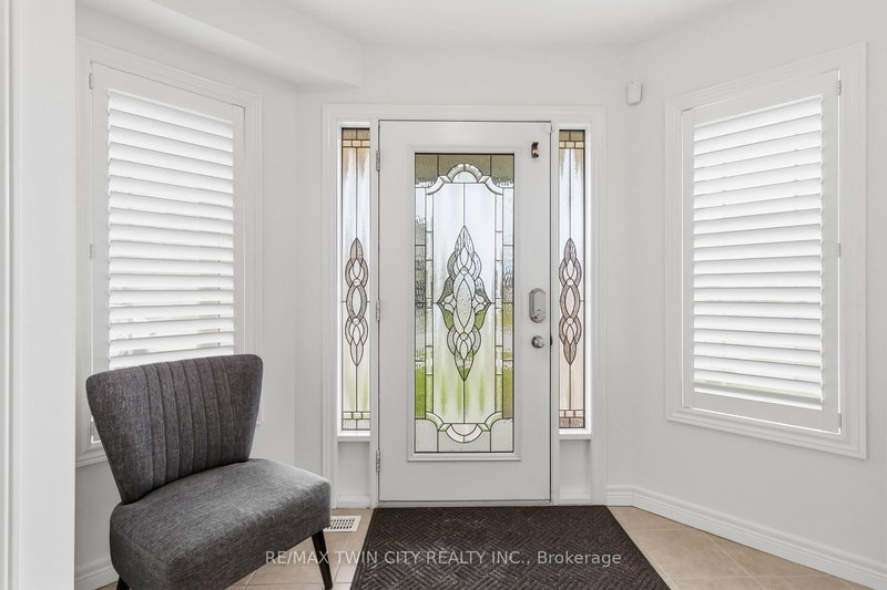 1 Charleswood Cres, Hamilton, L0R 1P0 | Image 3