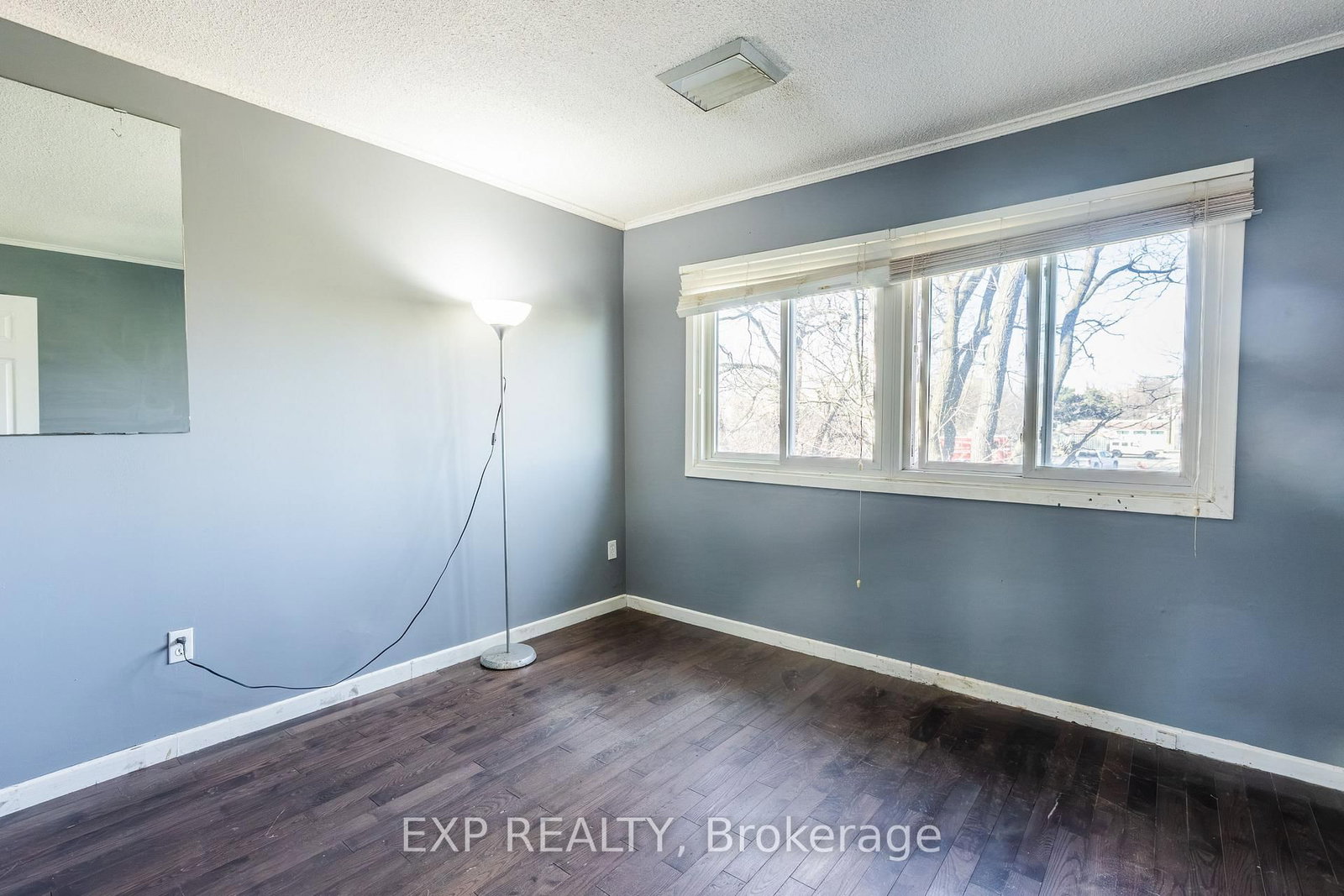 121 University Avenue E, Unit 102 - Photo 14