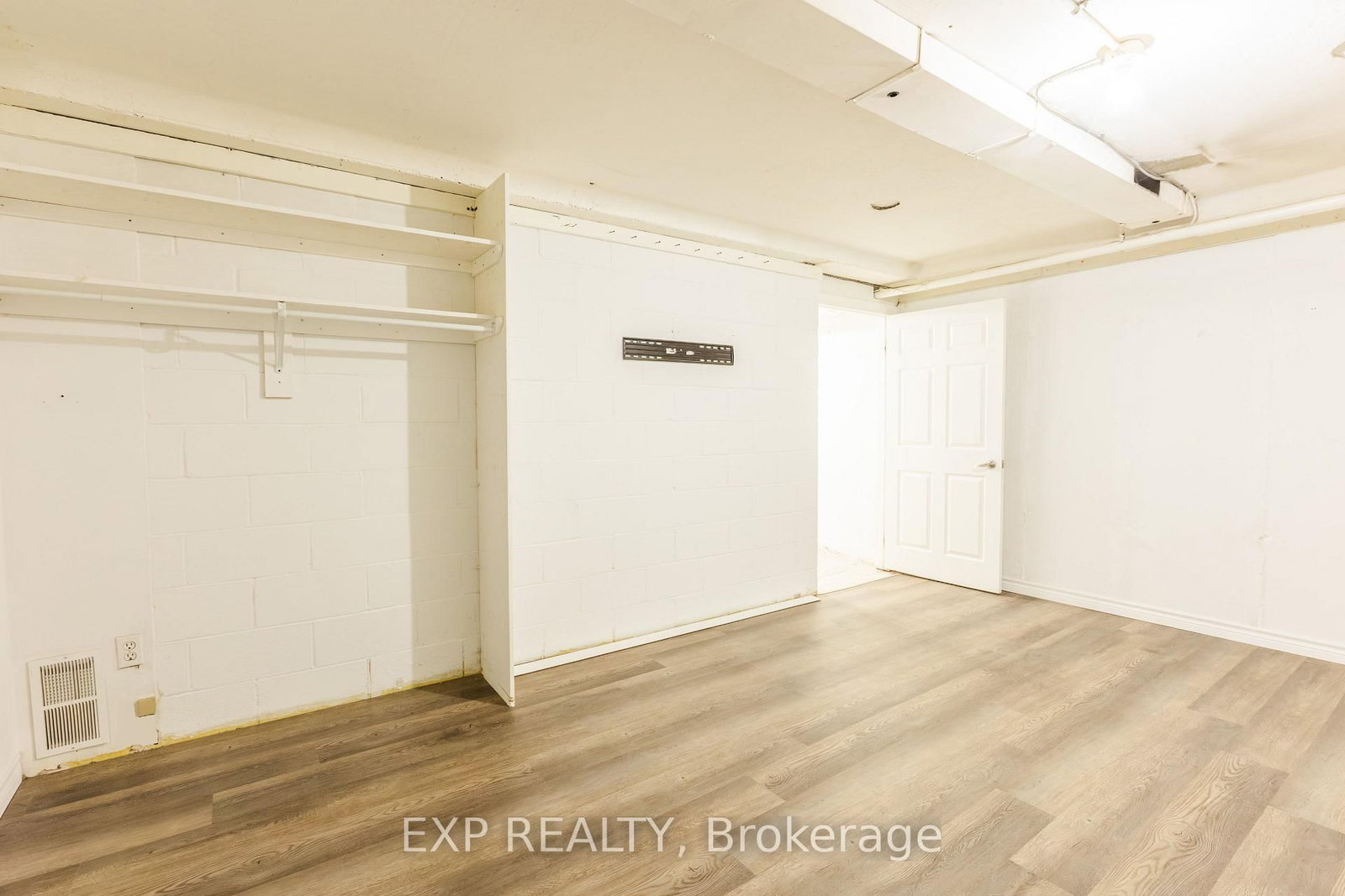 121 University Avenue E, Unit 102 - Photo 22