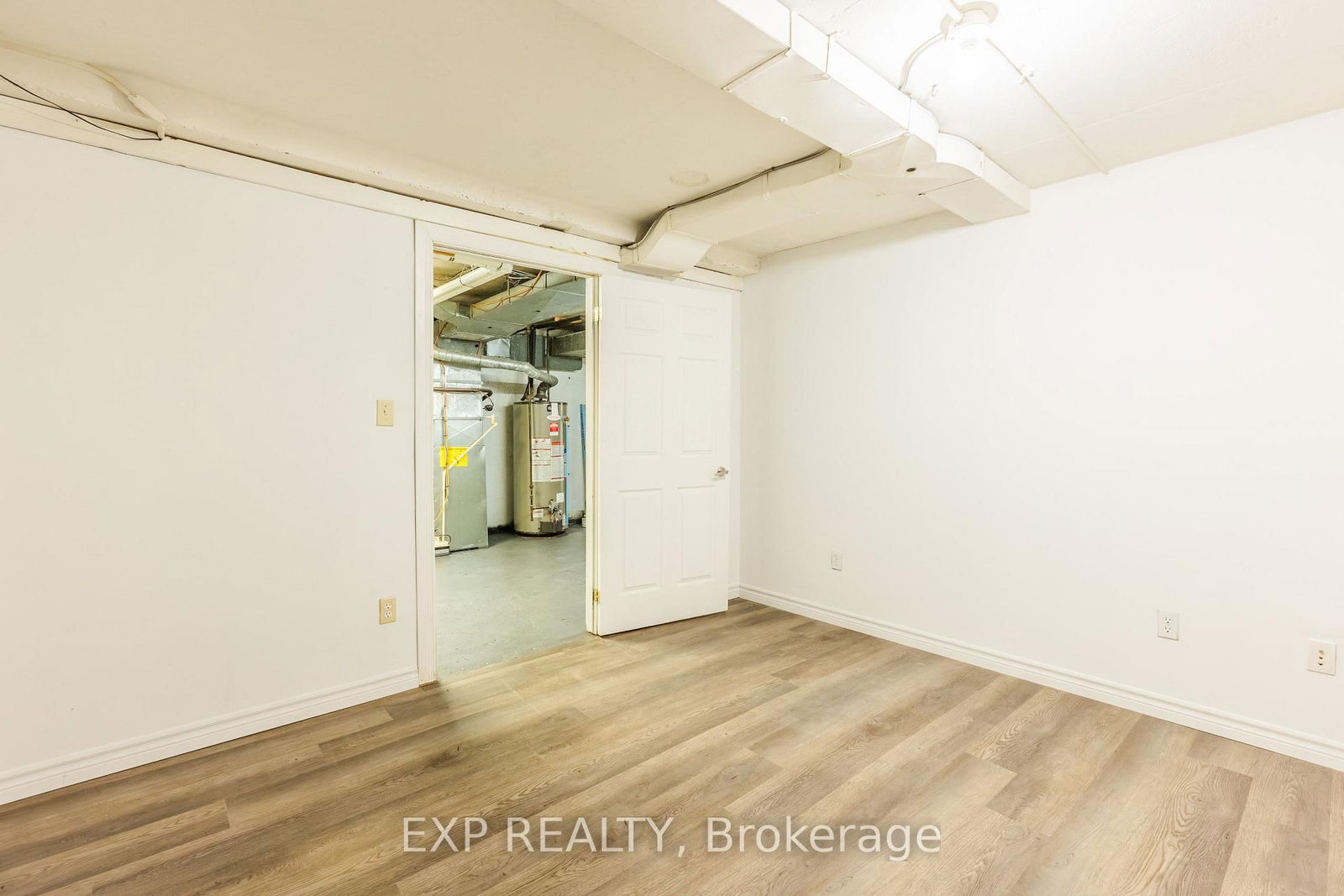 121 University Avenue E, Unit 102 - Photo 24