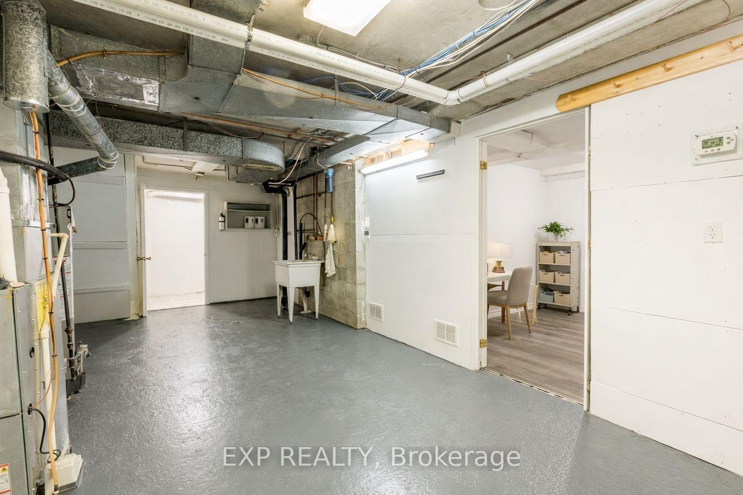 121 University Avenue E, Unit 102 - Photo 27