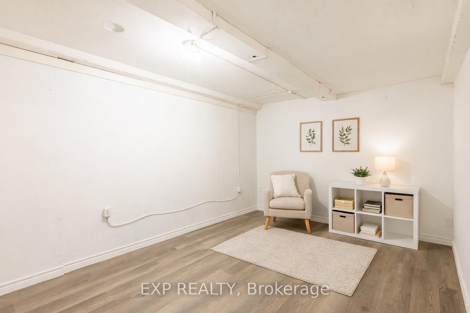 121 University Avenue E, Unit 102 - Photo 32