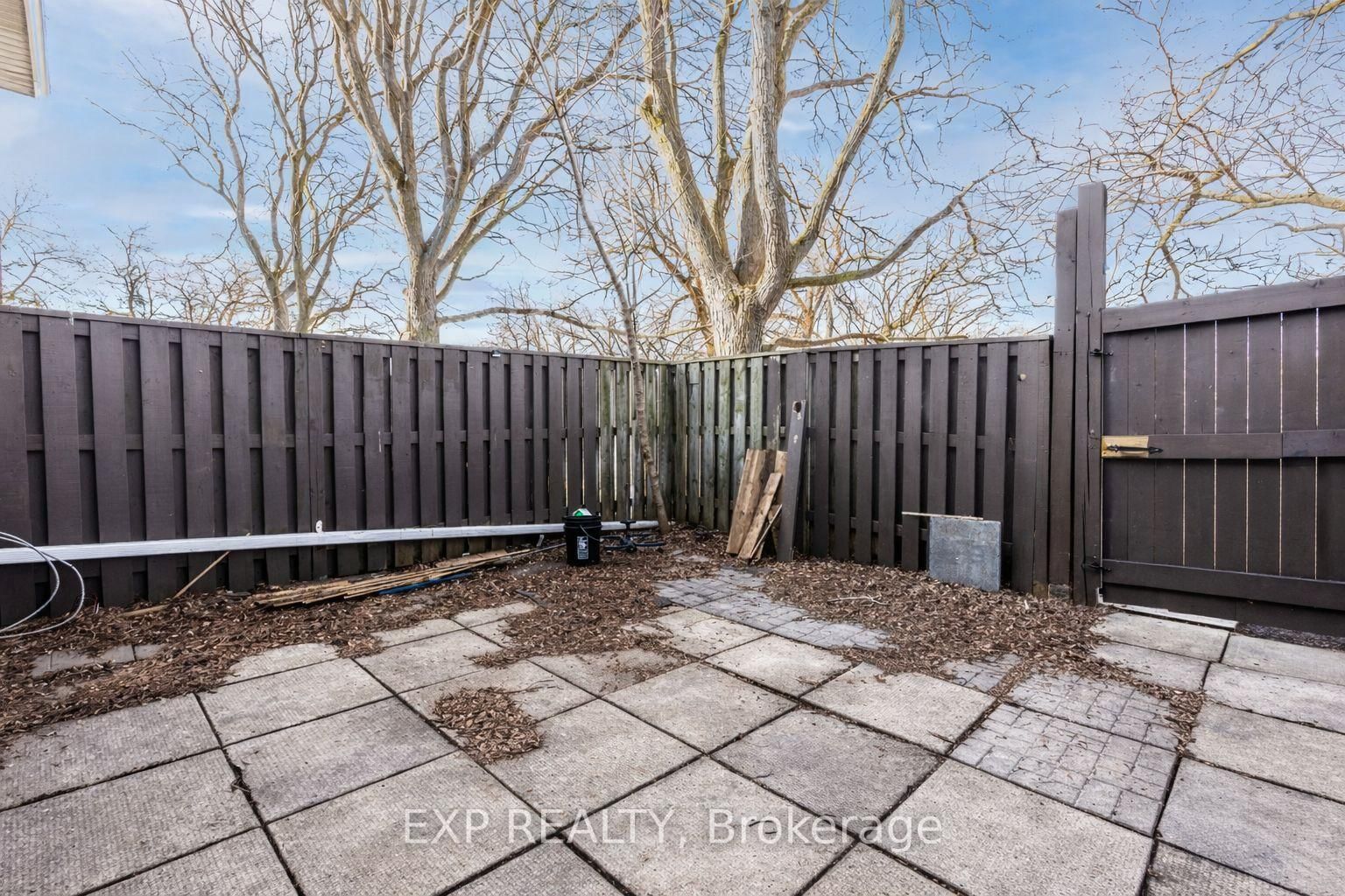 121 University Avenue E, Unit 102 - Photo 39