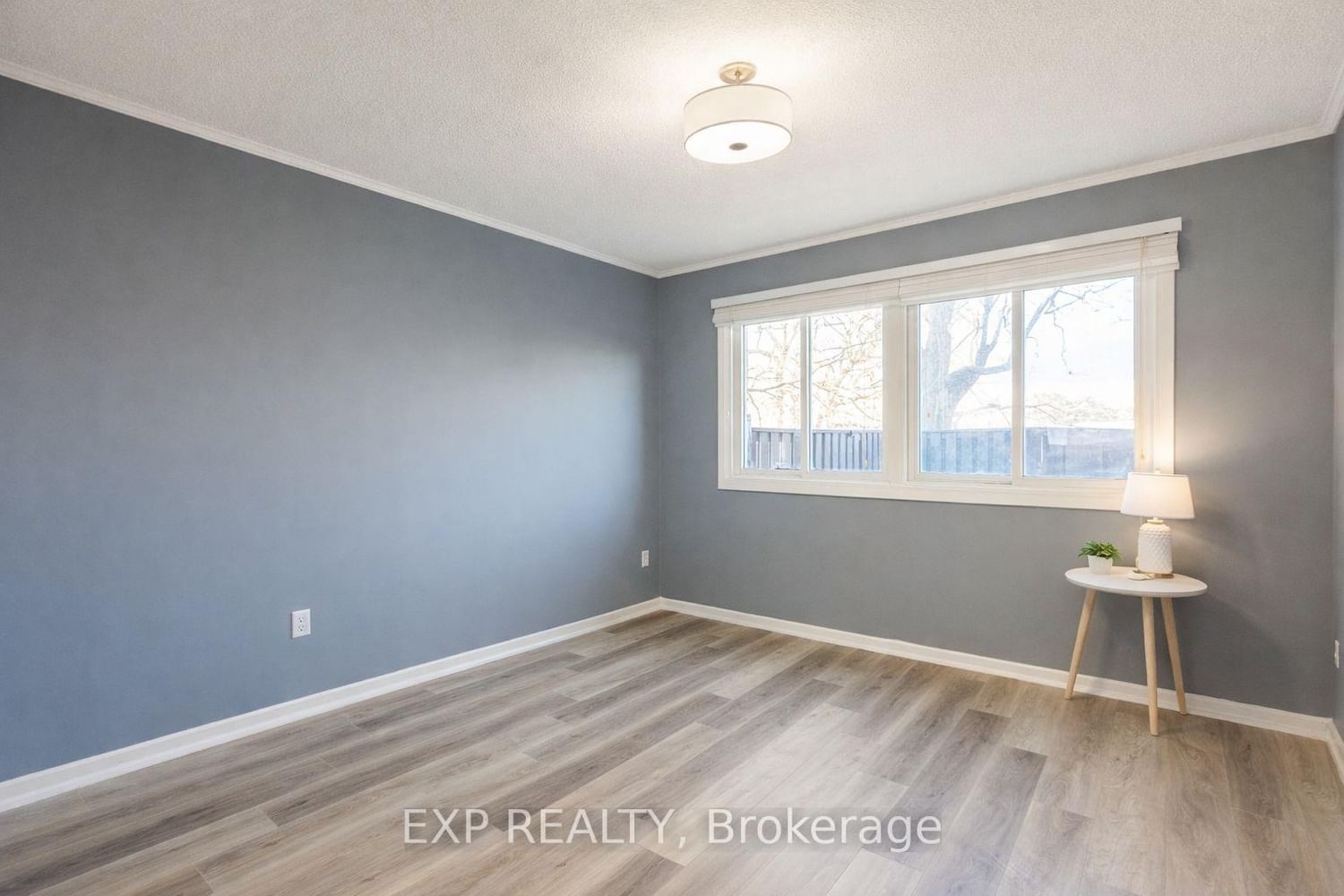 121 University Avenue E, Unit 102 - Photo 4