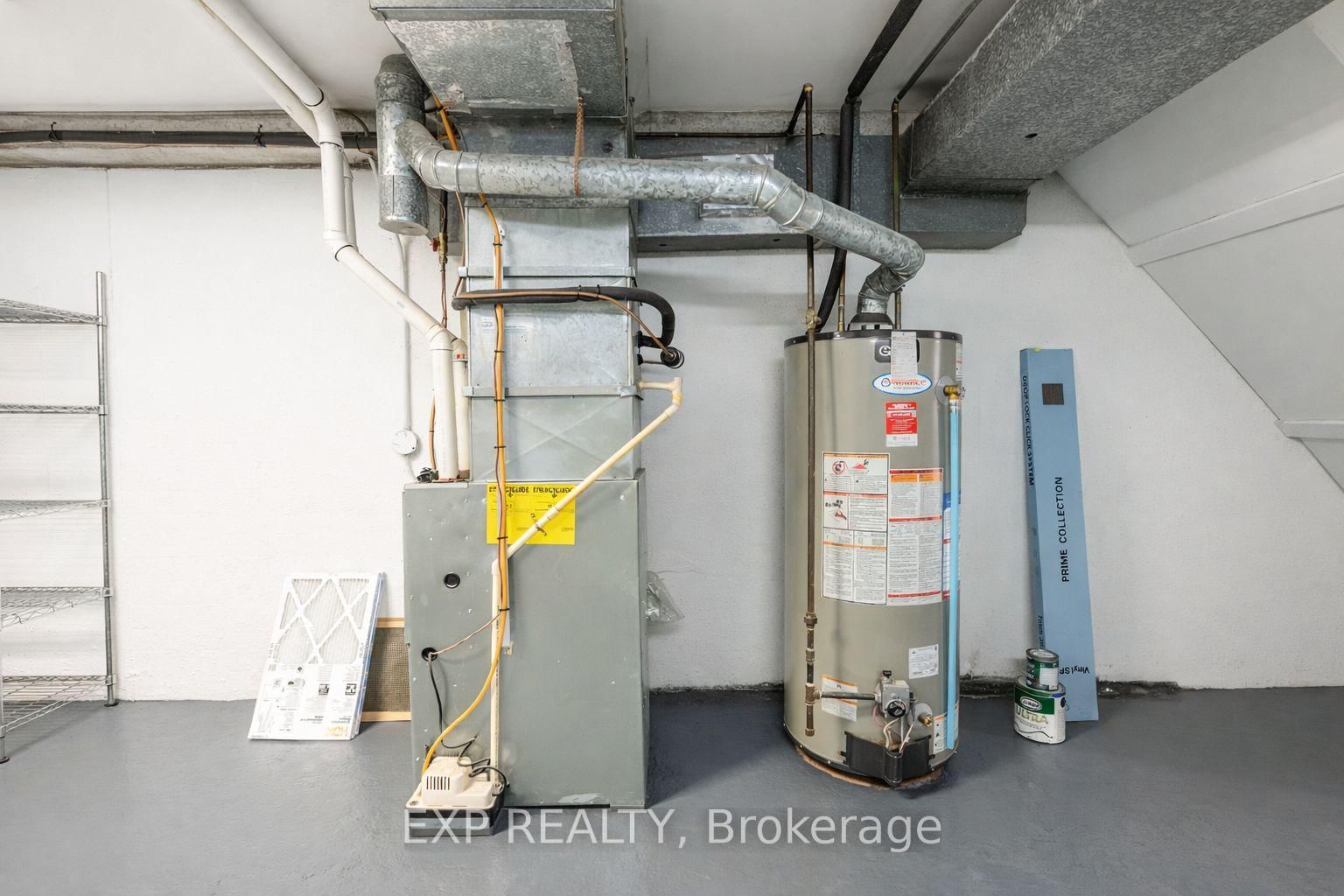 121 University Avenue E, Unit 102 - Photo 40