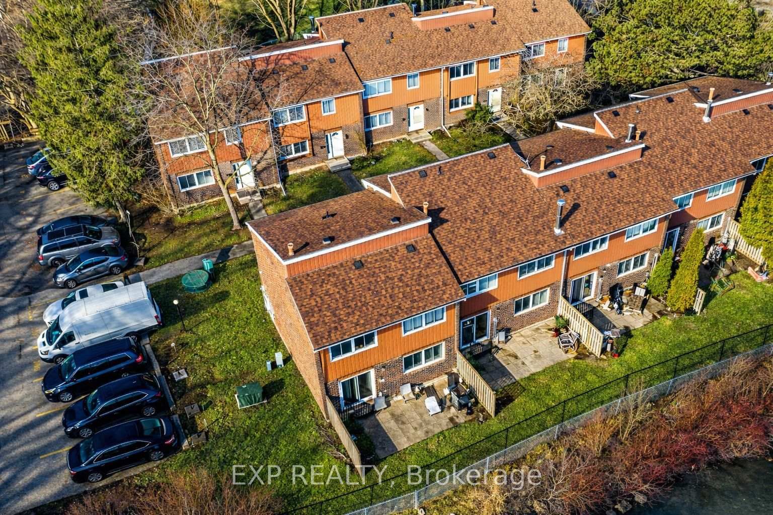 121 University Avenue E, Unit 102 - Photo 44