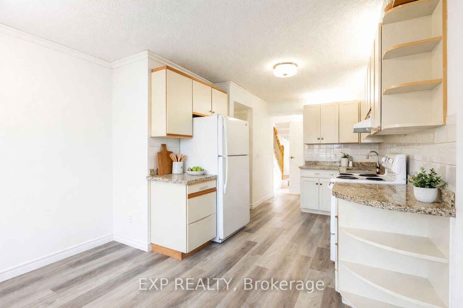 121 University Avenue E, Unit 102 - Photo 6