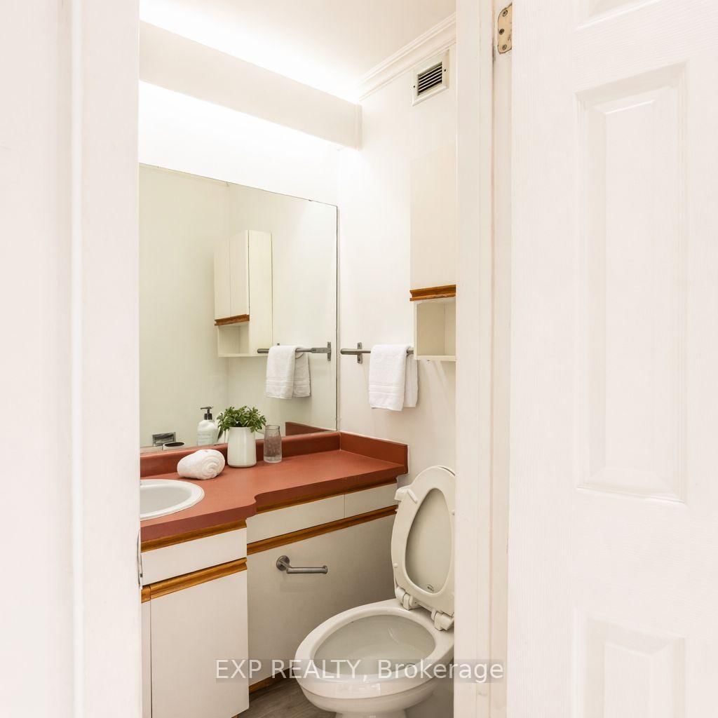 121 University Avenue E, Unit 102 - Photo 9