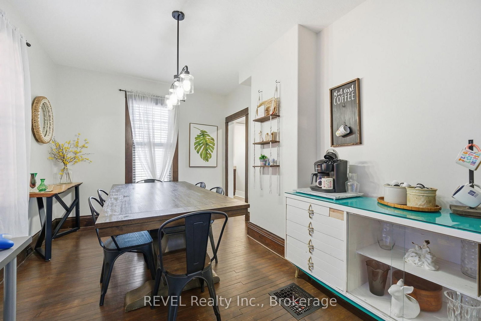 Detached House for sale at 348 Hellems Avenue, Welland, Ontario, L3B 3C1 - Welland Downtown - MLS: X12999588