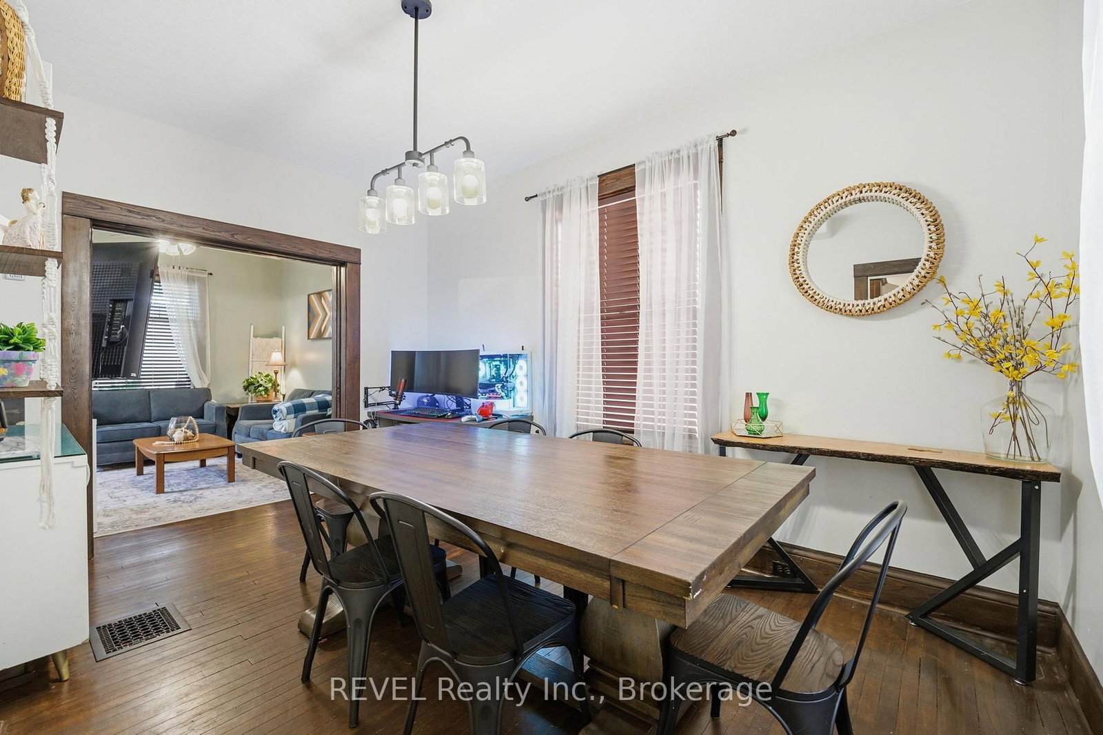 Detached House for sale at 348 Hellems Avenue, Welland, Ontario, L3B 3C1 - Welland Downtown - MLS: X12999588