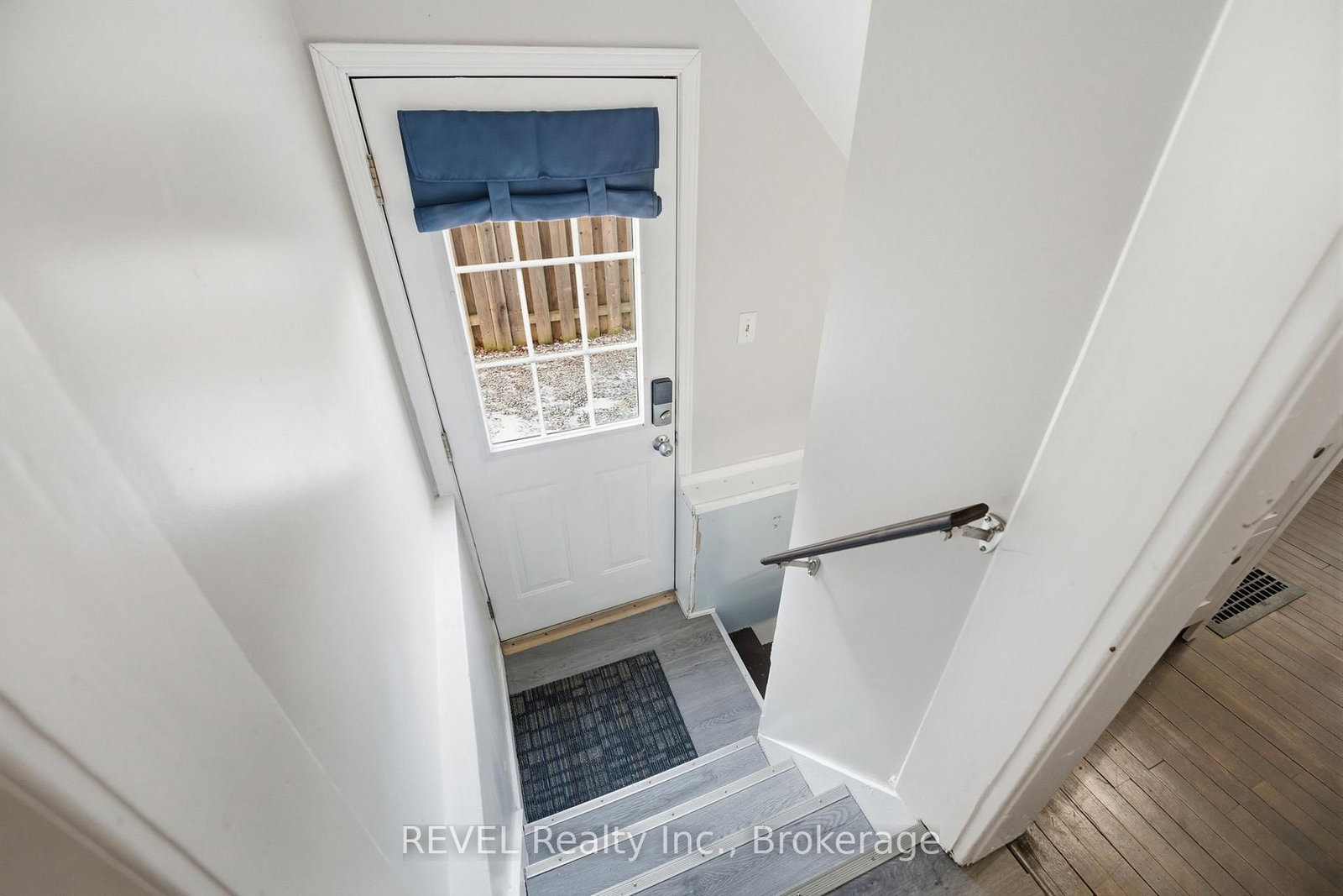 Detached House for sale at 348 Hellems Avenue, Welland, Ontario, L3B 3C1 - Welland Downtown - MLS: X12999588