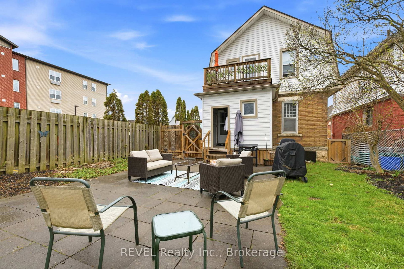 Detached House for sale at 348 Hellems Avenue, Welland, Ontario, L3B 3C1 - Welland Downtown - MLS: X12999588