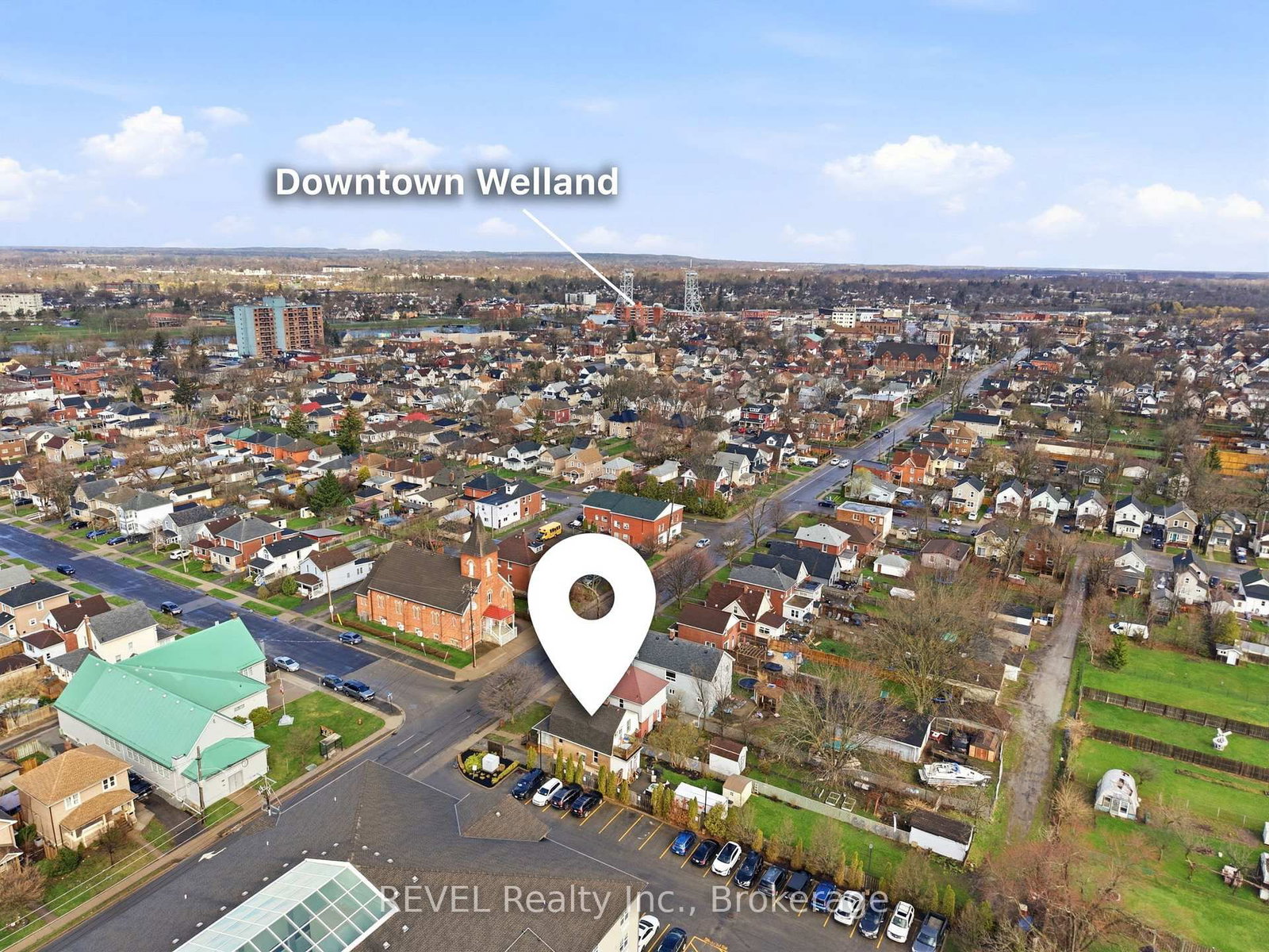 Detached House for sale at 348 Hellems Avenue, Welland, Ontario, L3B 3C1 - Welland Downtown - MLS: X12999588