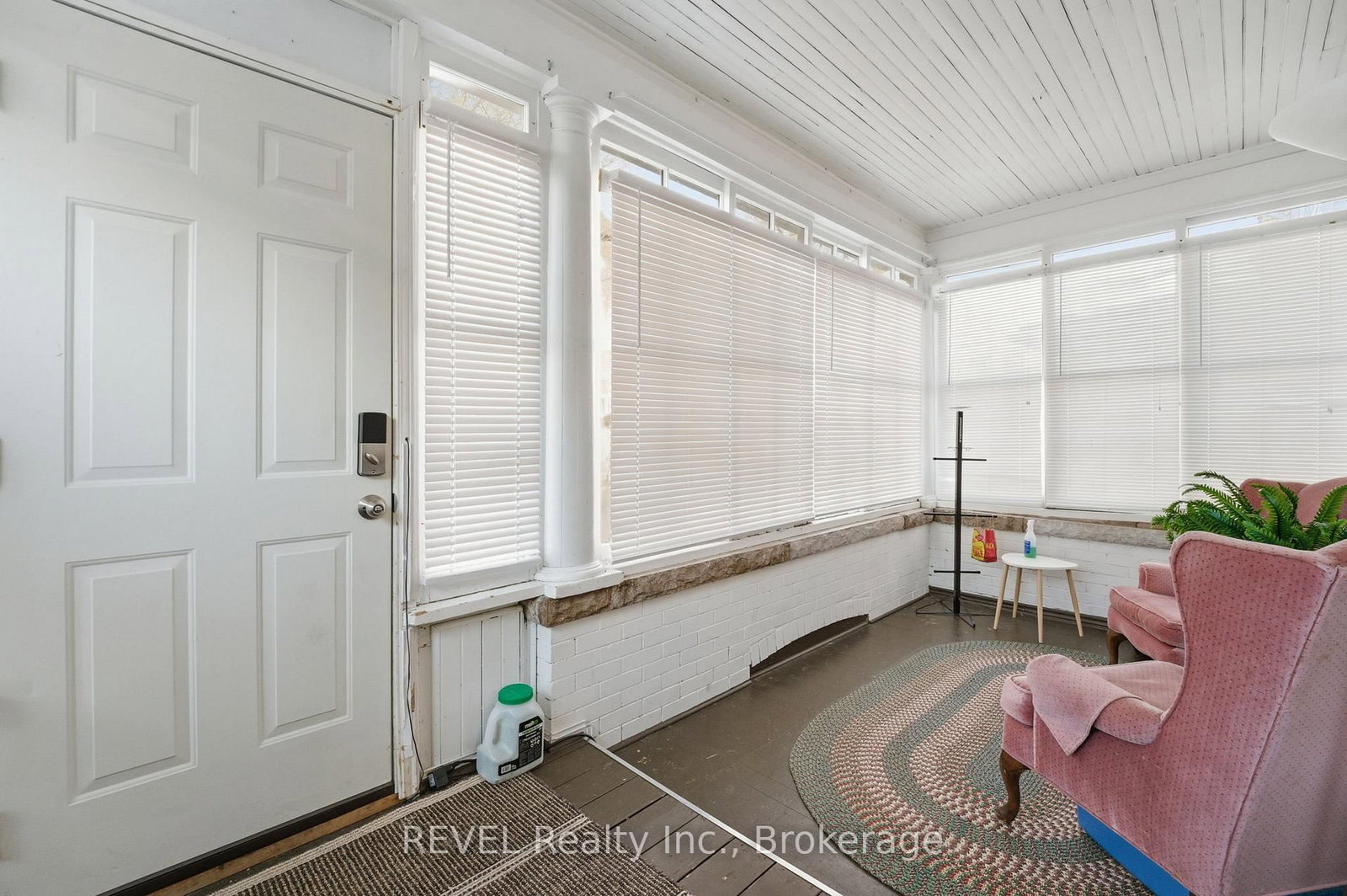 Detached House for sale at 348 Hellems Avenue, Welland, Ontario, L3B 3C1 - Welland Downtown - MLS: X12999588