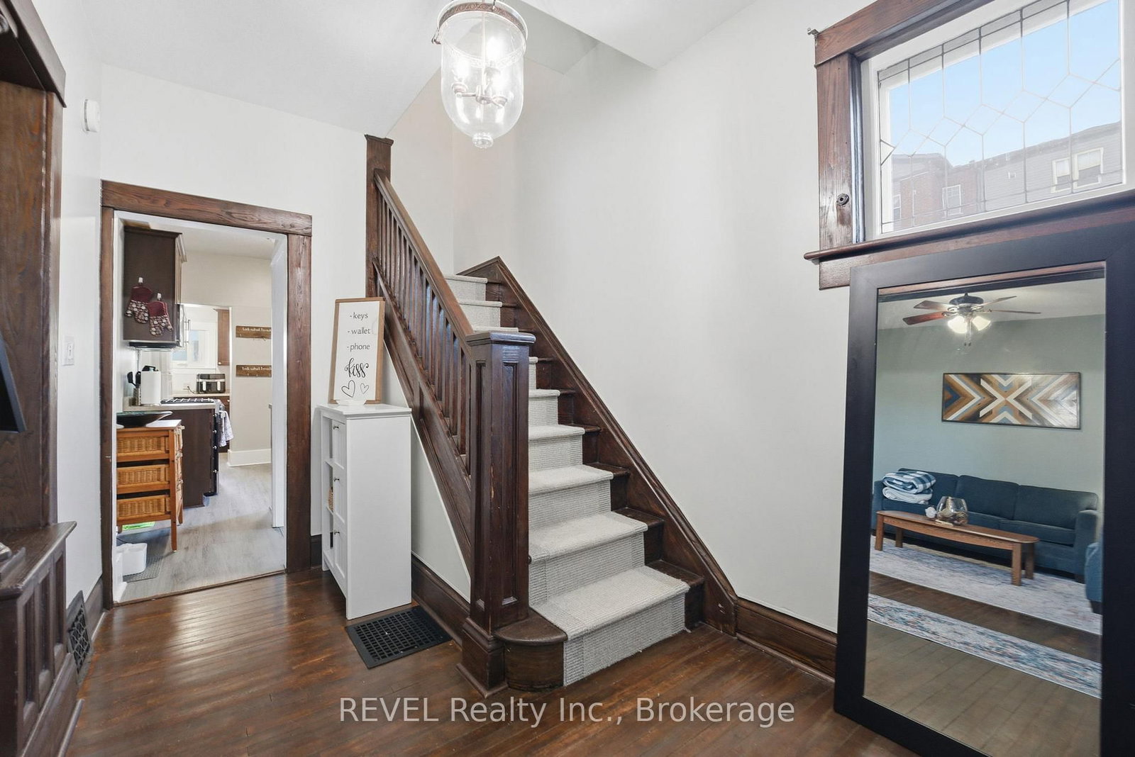 Detached House for sale at 348 Hellems Avenue, Welland, Ontario, L3B 3C1 - Welland Downtown - MLS: X12999588