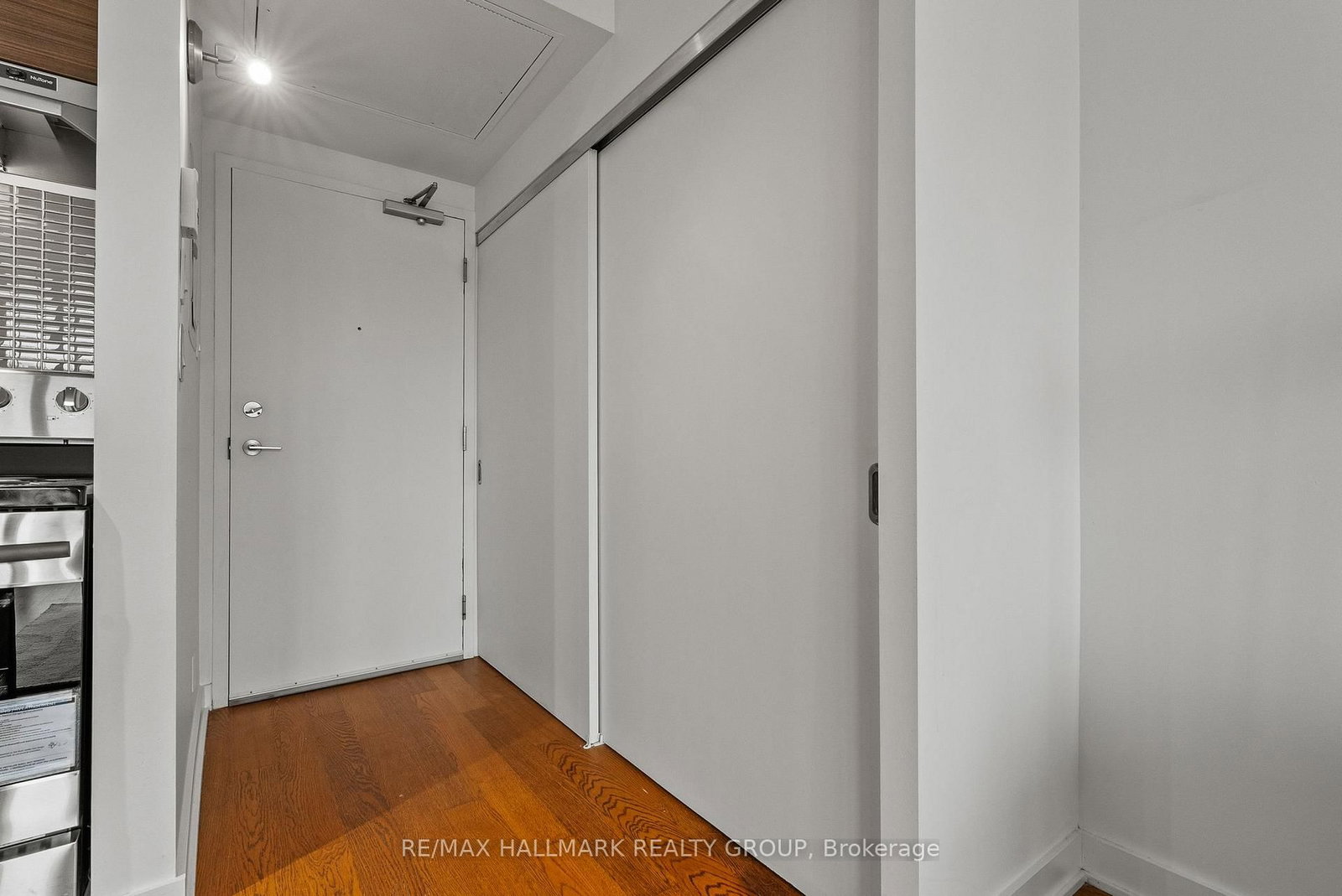 354 Gladstone Avenue, Unit 332 - Photo 22