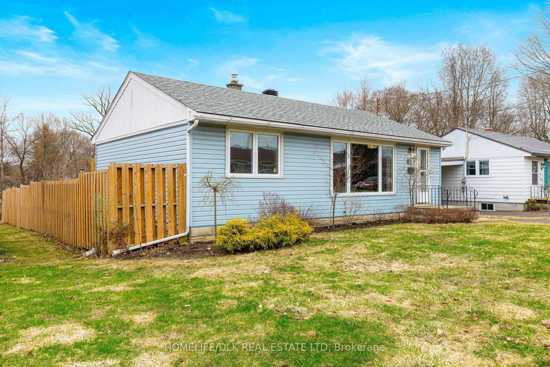 82 Brookview Cres, Brockville, K6V 4P2 | Image 2