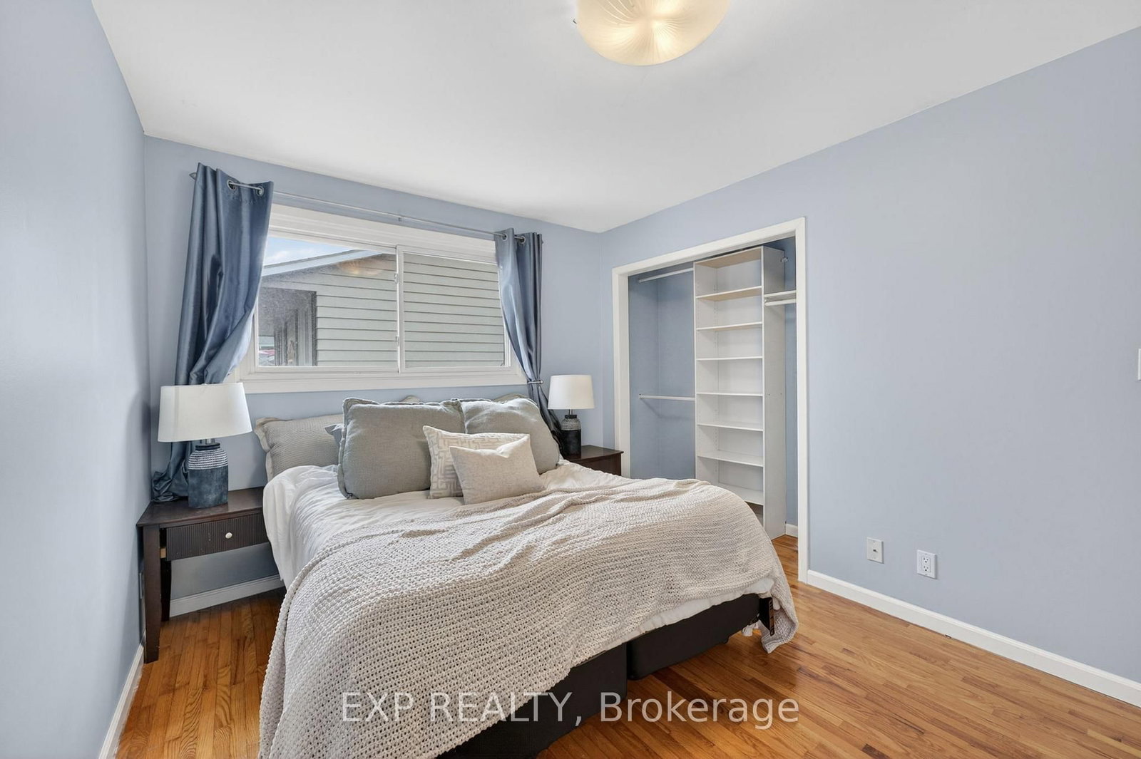 Detached House for sale at 25 Mcquade Drive, Quinte West, Ontario, K8V 2G2 - Trenton Ward - MLS: X12999866