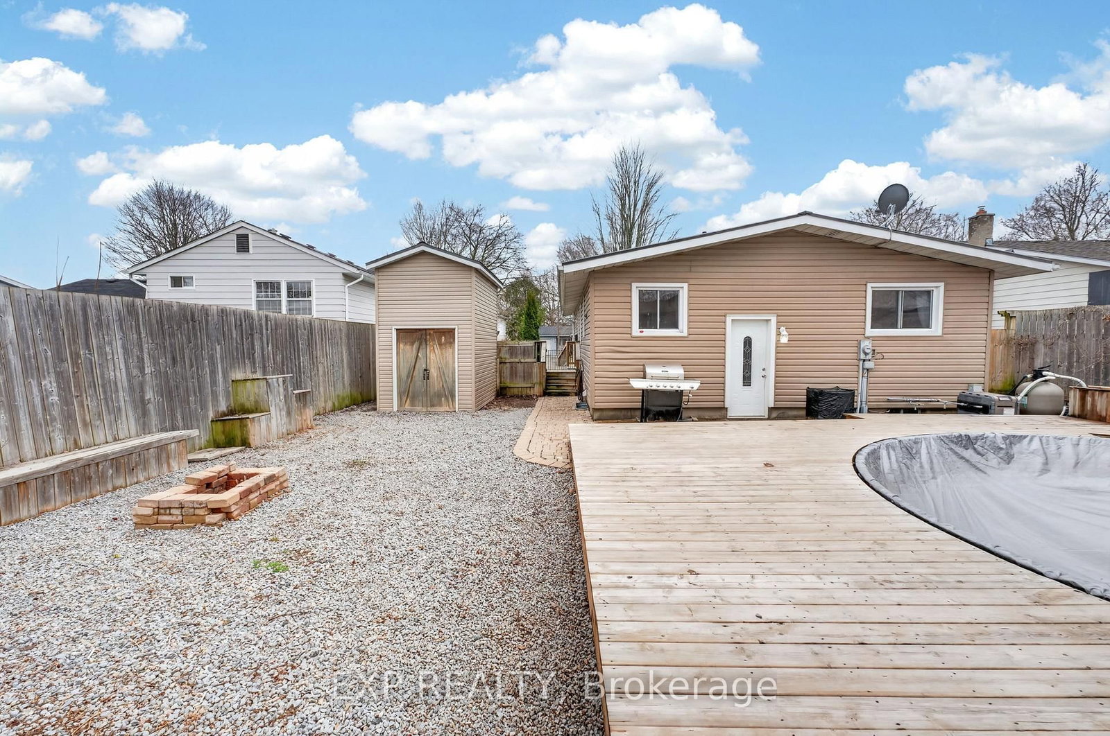 Detached House for sale at 25 Mcquade Drive, Quinte West, Ontario, K8V 2G2 - Trenton Ward - MLS: X12999866