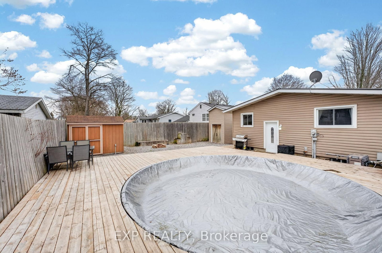 Detached House for sale at 25 Mcquade Drive, Quinte West, Ontario, K8V 2G2 - Trenton Ward - MLS: X12999866