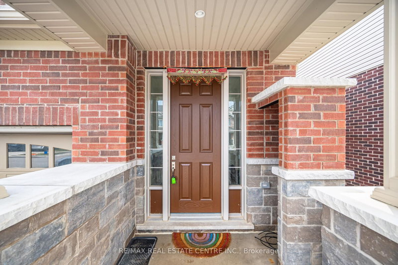 212 Broadacre Dr, Kitchener, N2R 0S6 | Image 3