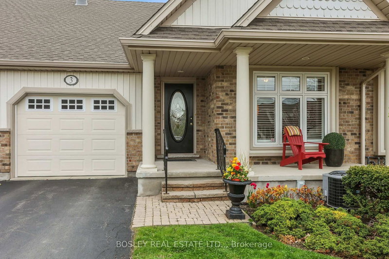 3 - 21 Loretta Drive W