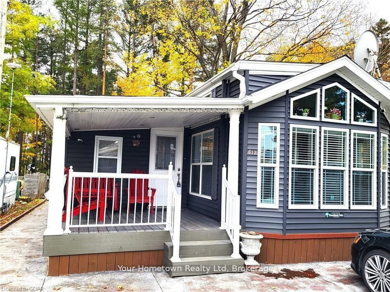 home for sale on 613 Oak Crescent