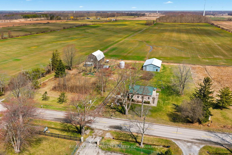home for sale on 1963 North Shore Road