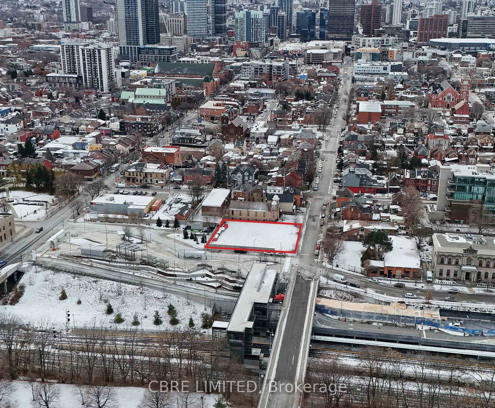 282 MacNab Street N - Photo 2