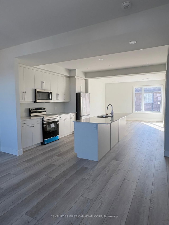 68 - 925 Deveron Crescent N