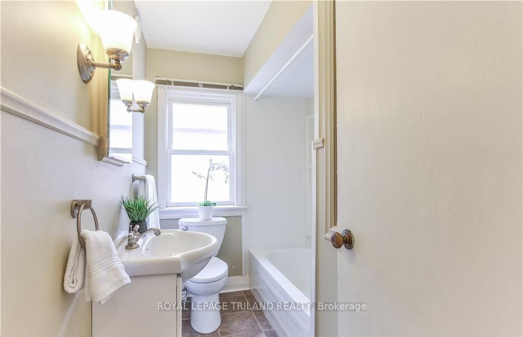 28 BEATTIE Avenue - Photo 16