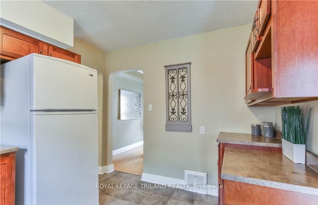 28 BEATTIE Avenue - Photo 6