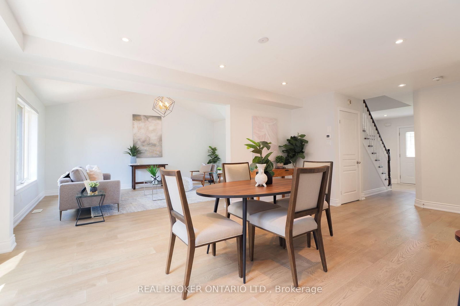 Detached House for sale at 83 Benedict Place, Hamilton, Ontario, L9A 0A4 - Jerome - MLS: X13000102