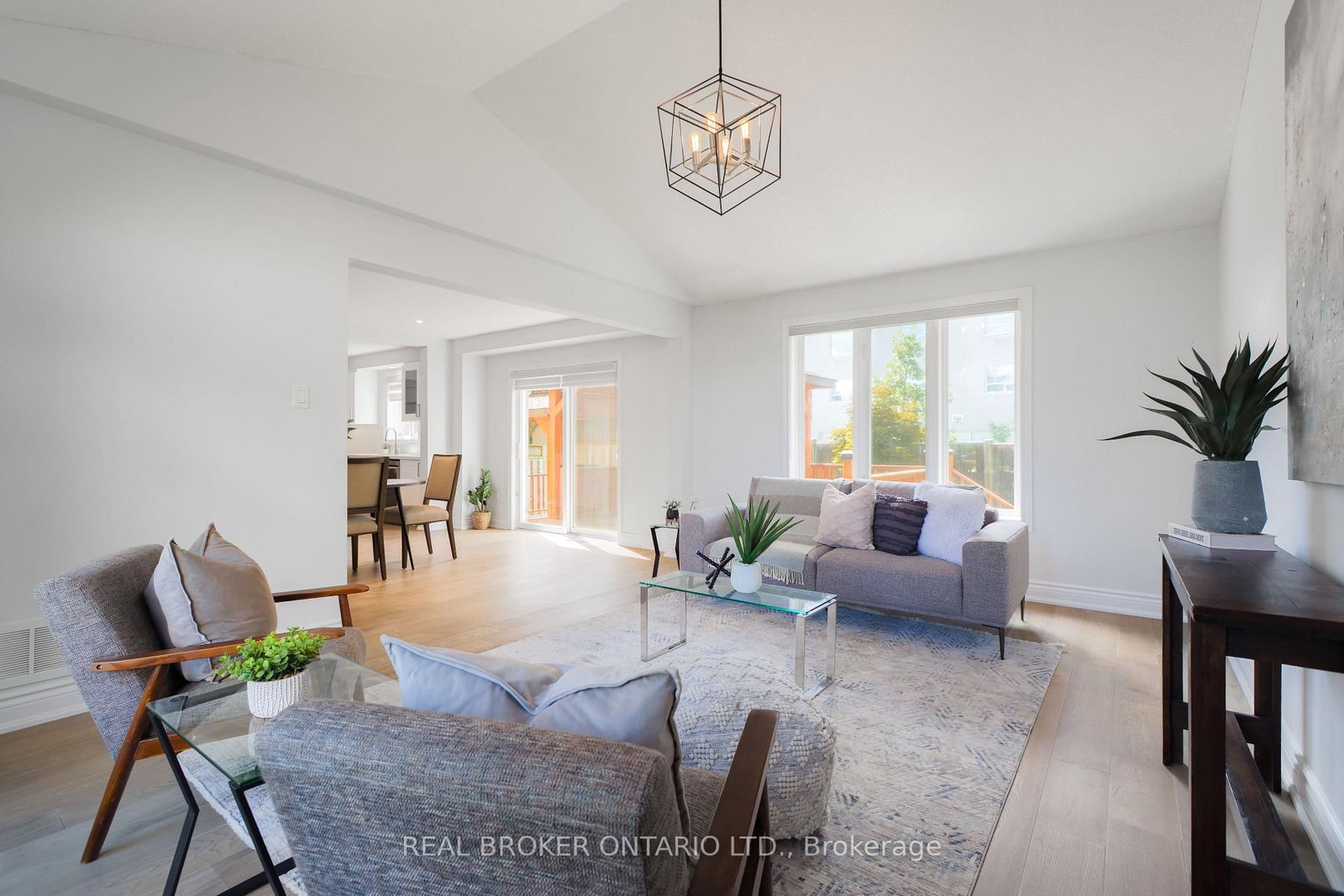 Detached House for sale at 83 Benedict Place, Hamilton, Ontario, L9A 0A4 - Jerome - MLS: X13000102