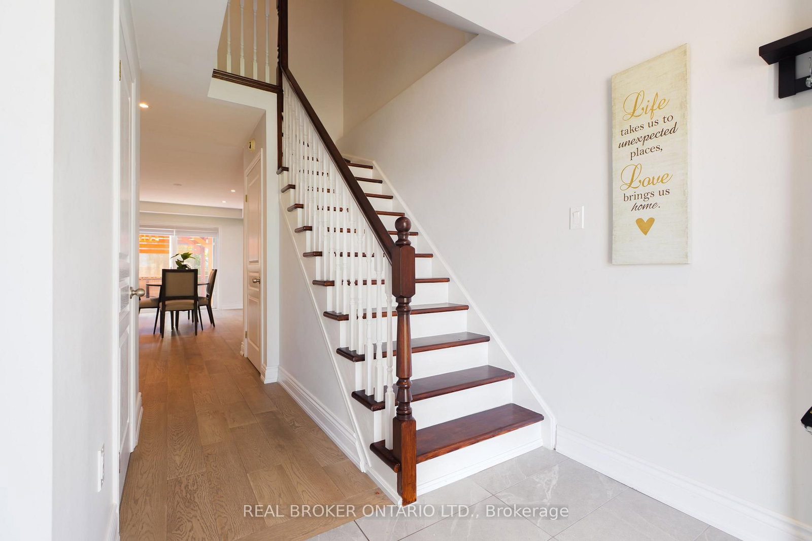 Detached House for sale at 83 Benedict Place, Hamilton, Ontario, L9A 0A4 - Jerome - MLS: X13000102