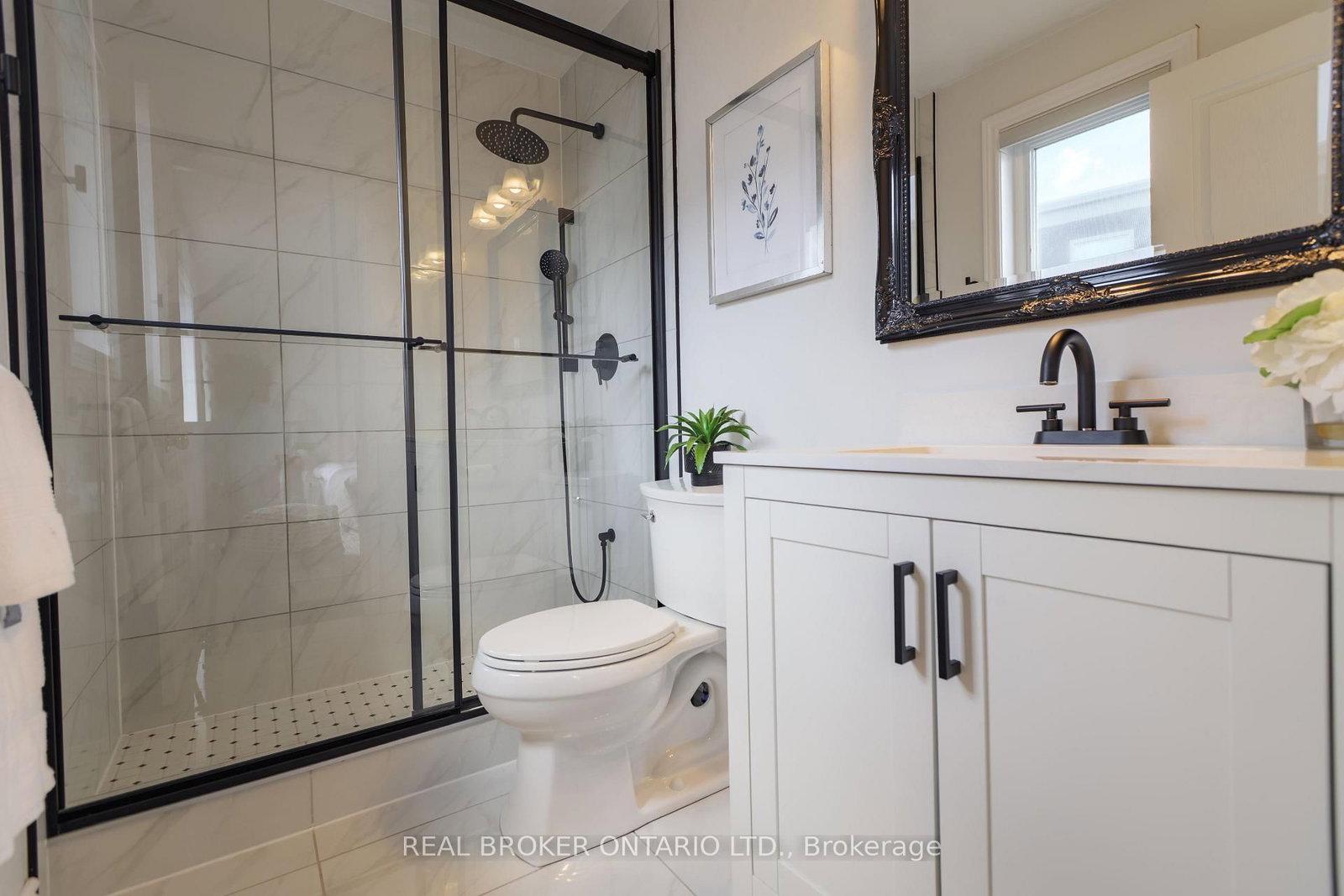 Detached House for sale at 83 Benedict Place, Hamilton, Ontario, L9A 0A4 - Jerome - MLS: X13000102