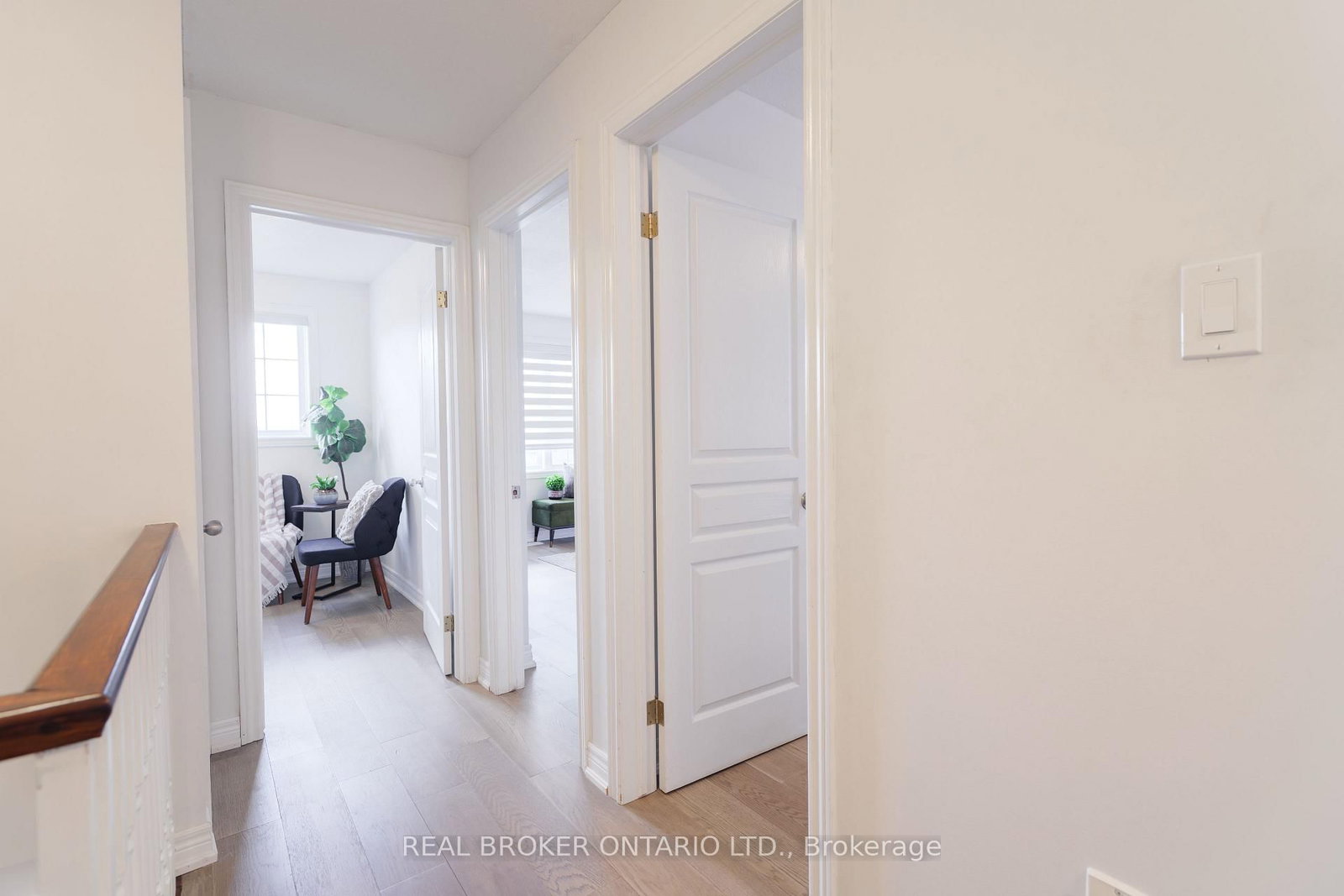 Detached House for sale at 83 Benedict Place, Hamilton, Ontario, L9A 0A4 - Jerome - MLS: X13000102