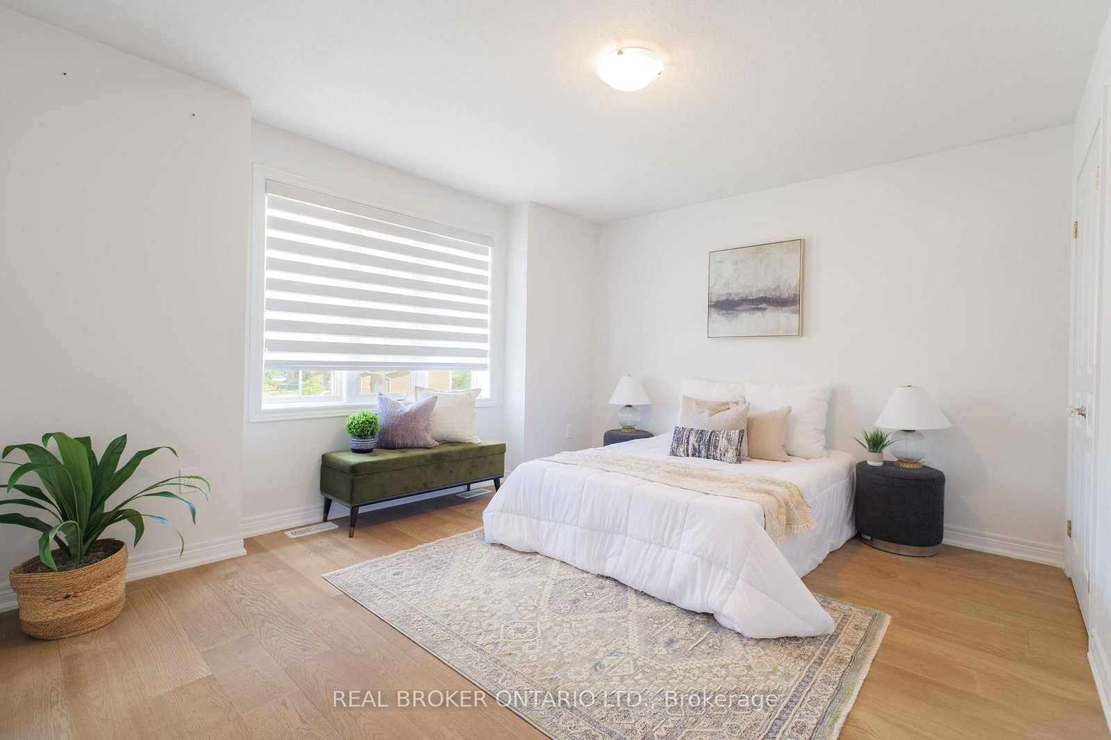 Detached House for sale at 83 Benedict Place, Hamilton, Ontario, L9A 0A4 - Jerome - MLS: X13000102