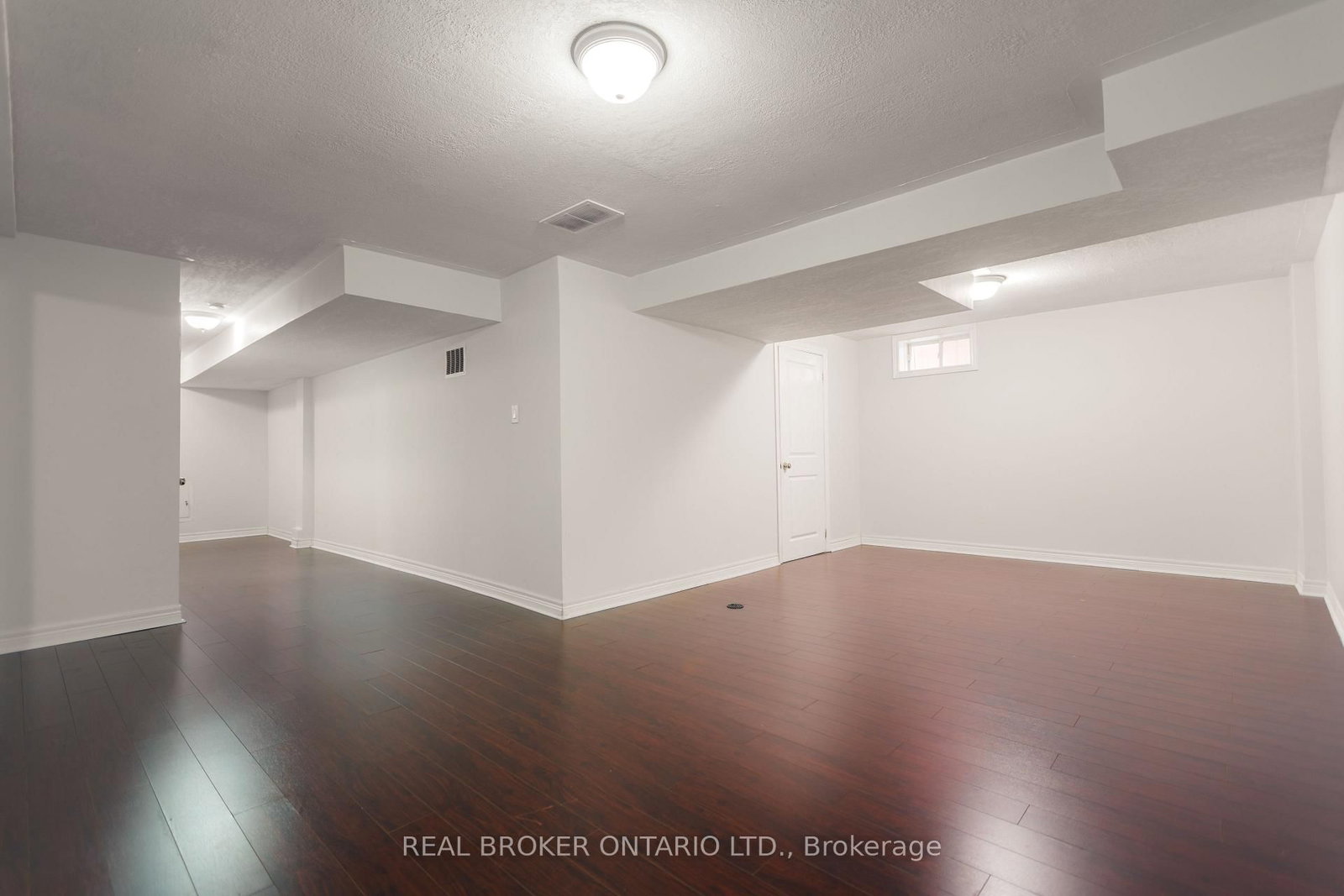 Detached House for sale at 83 Benedict Place, Hamilton, Ontario, L9A 0A4 - Jerome - MLS: X13000102