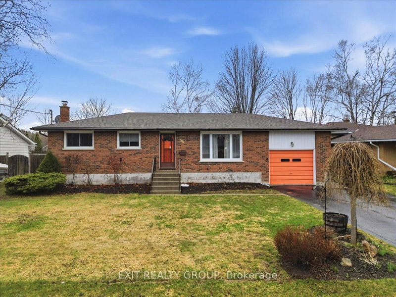 home for sale on 98 Division Street S