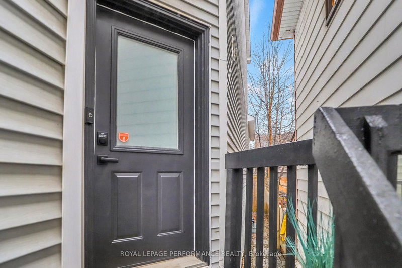221 Desrosiers St, Ottawa, K1L 7T2 | Image 2