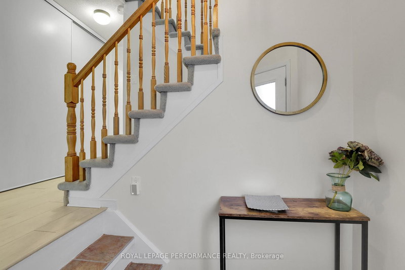 221 Desrosiers St, Ottawa, K1L 7T2 | Image 3