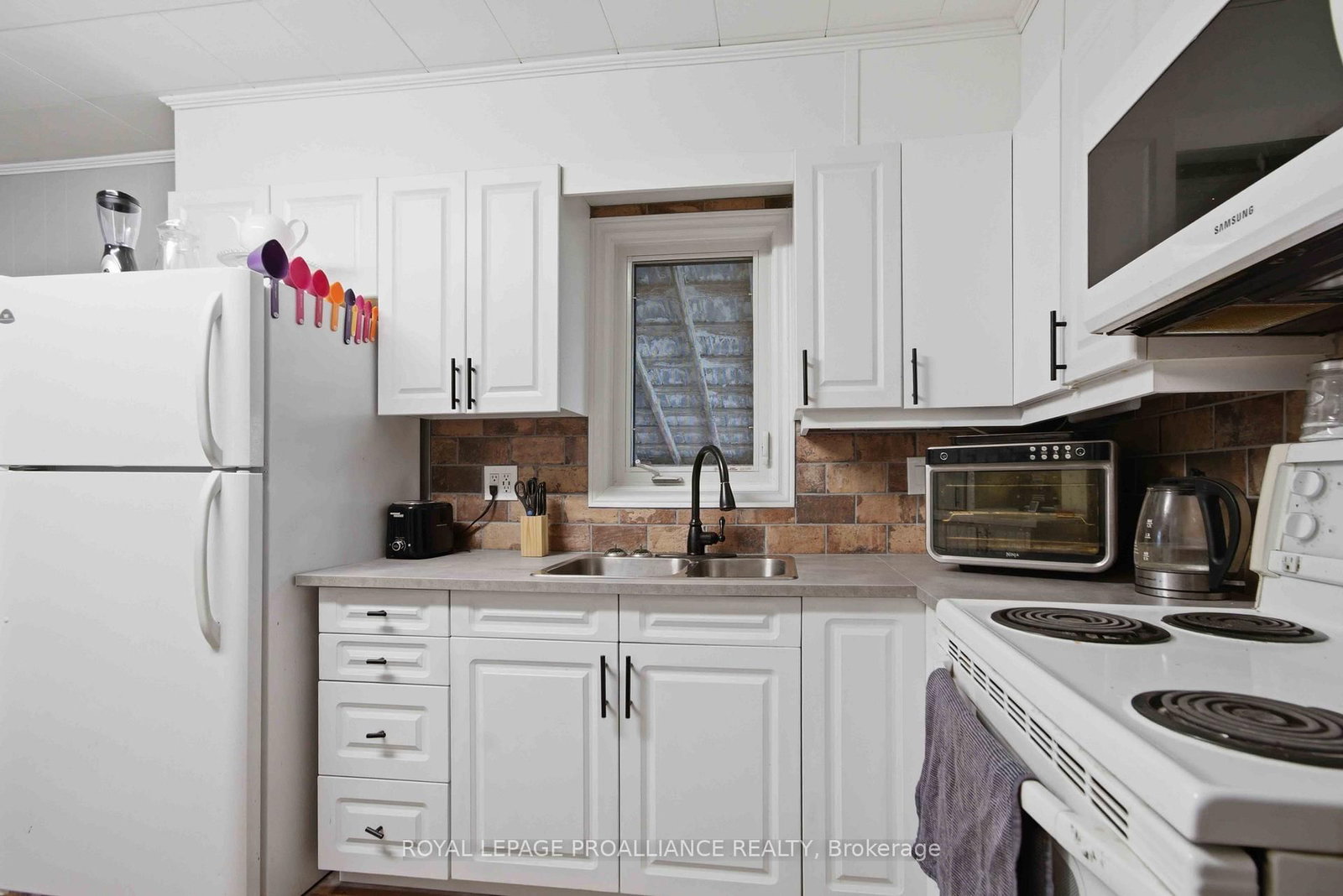 12 Albert Road • Hastings, ON photo 8