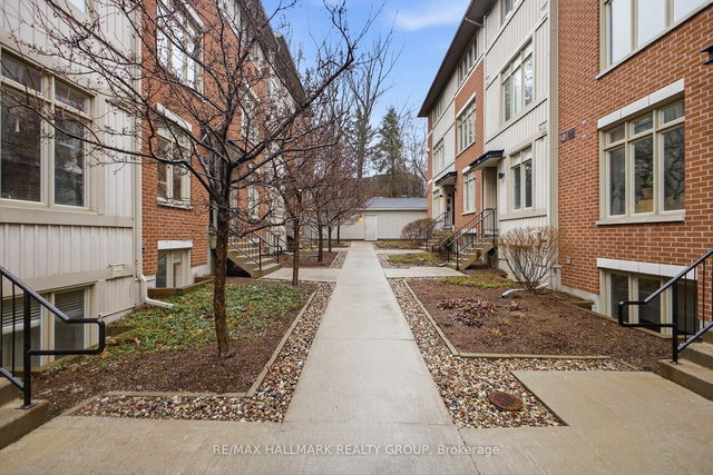 5 - 795 Montreal Road