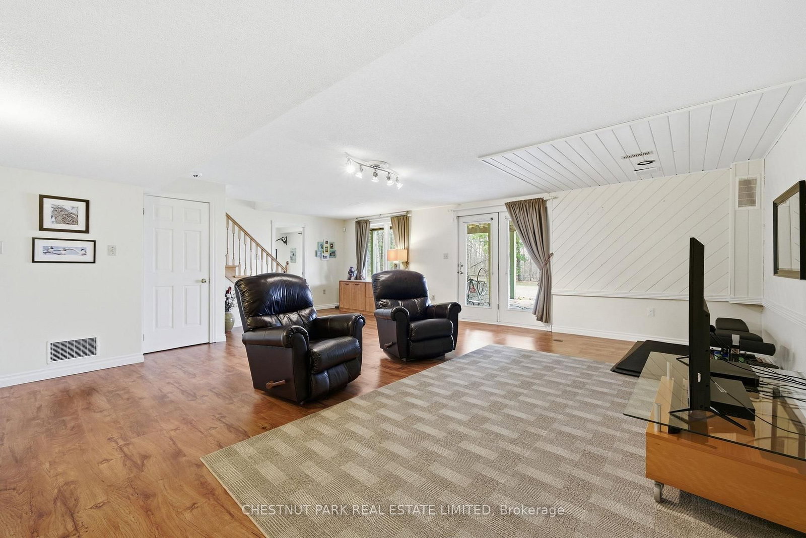 3587 County Rd 7 • Prince Edward County, ON photo 30