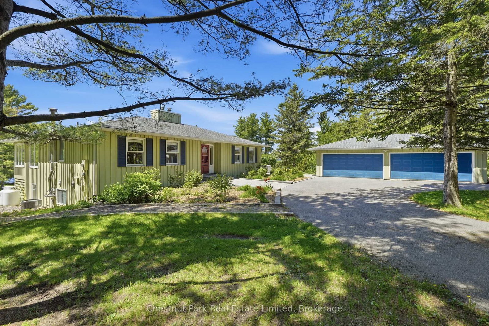 3587 County Rd 7 • Prince Edward County, ON photo 38