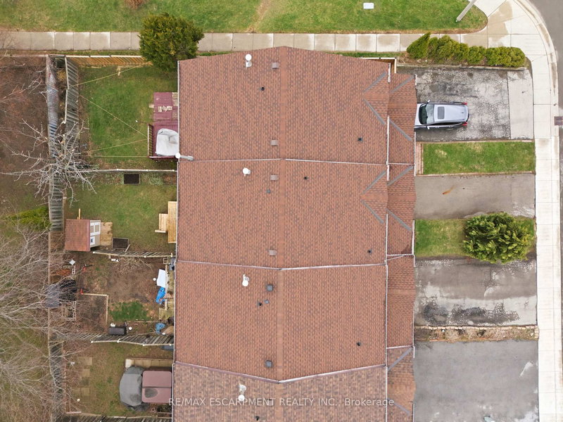 165 Essling Ave, Hamilton, L9B 2H9 | Image 2