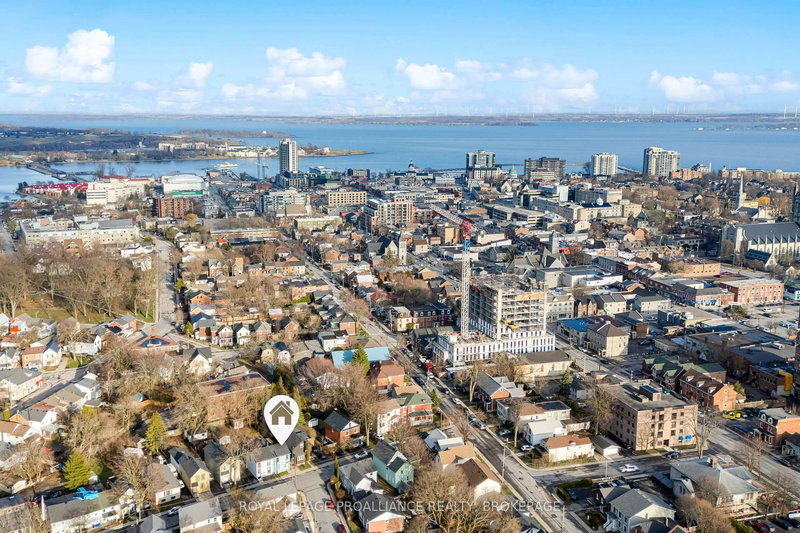 21 Main St, Kingston, K7K 3Y2 | Image 2