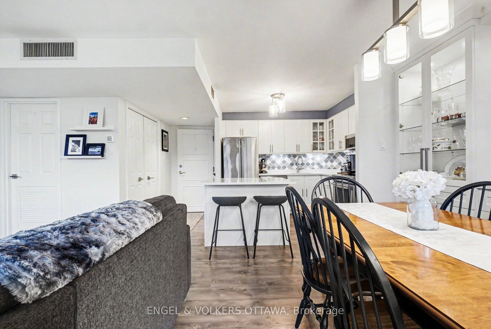 470 Laurier Avenue W, Unit 2209 - Photo 11