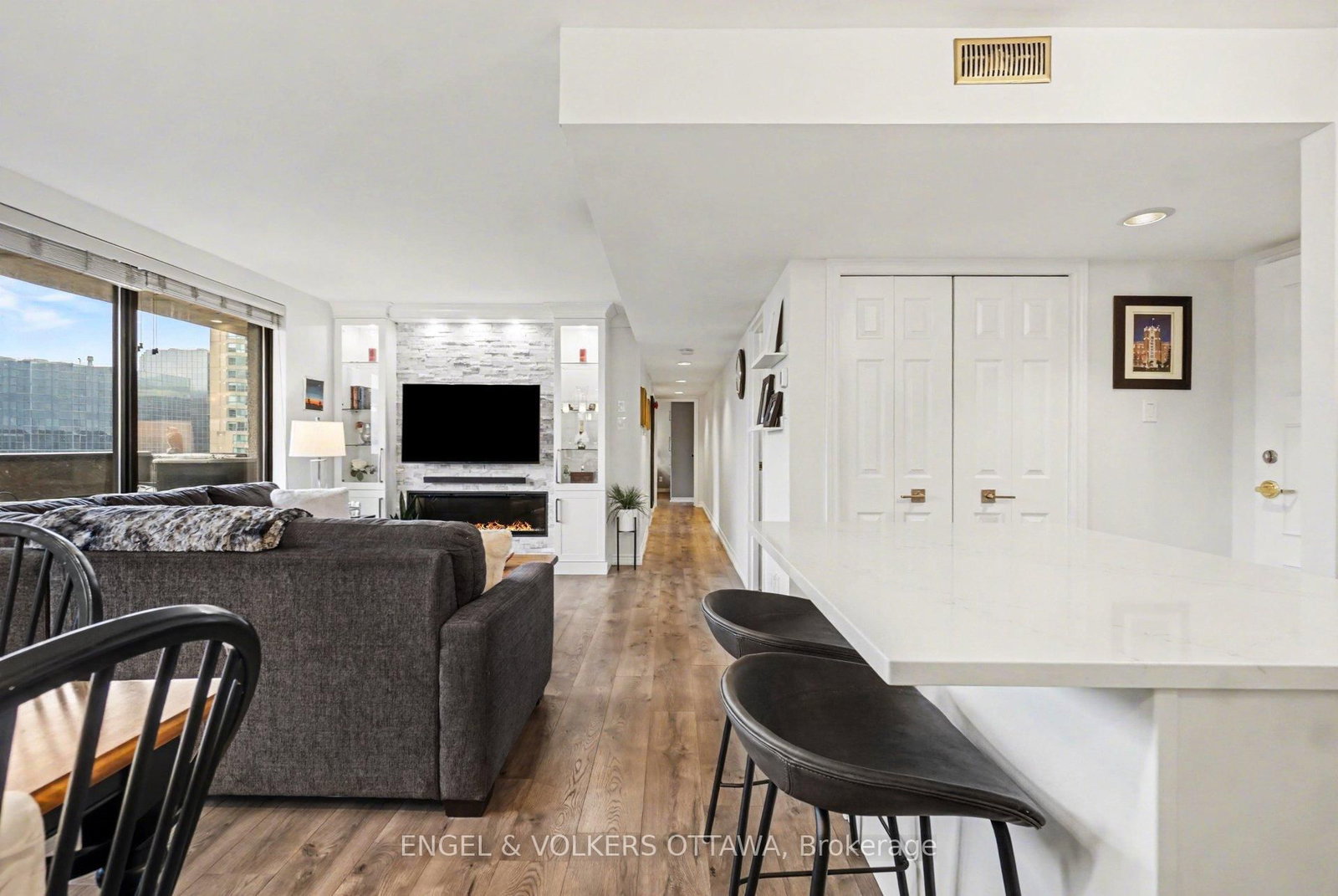 470 Laurier Avenue W, Unit 2209 - Photo 12